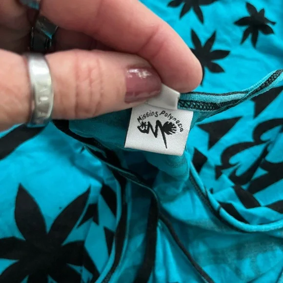 Missing Polynesia Hawaiian Tribal Racer Back Tank Teal/Black Large - Picture 3 of 4